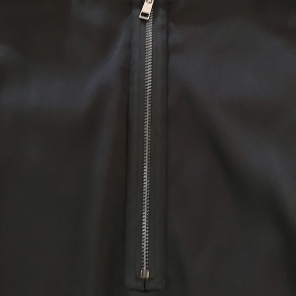 Ann Taylor sleeveless blouse - Picture 4 of 6